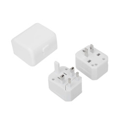 World Travel Adaptor||Escritorio